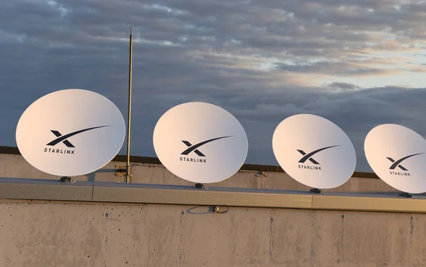 Satellite Dish Internet Starlink — стокове фото