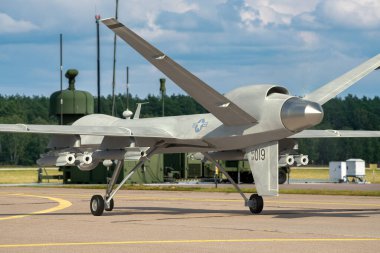 General Atomik MQ-9 Biçici üste