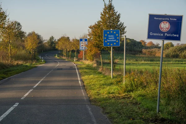 Estrada Fronteira Entre Polónia Alemanha — Fotografia de Stock