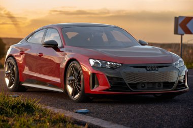 elektrik Audi E-Tron GT RS
