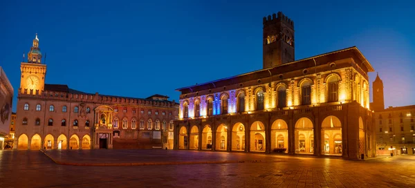 Geceleri Bolonya - Piazza Maggiore