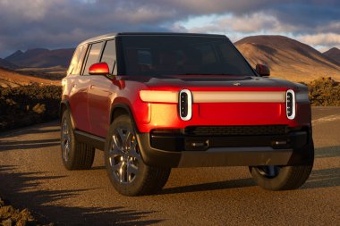 Rivian R1S Macerası elektrikli off-road araçlarıyla hit olacak..