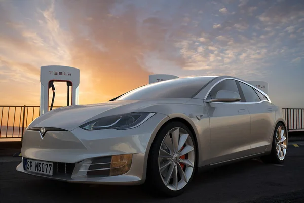 Tesla Model Atış Fren Gövdesinde Performans — Stok fotoğraf
