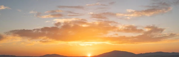 Панорама Драматического Вечернего Неба — стоковое фото
