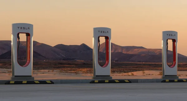 Tesla Continues Expand Its Network Superfast Chargers — Photo
