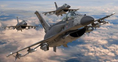 Lockheed Martin F-16 flying in close formation