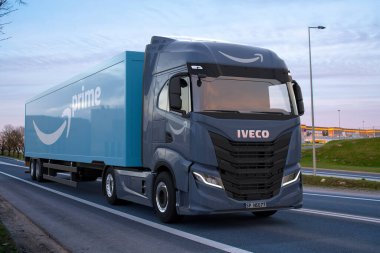 Iveco S-Way powered by CNG gas purchased by Amazon company