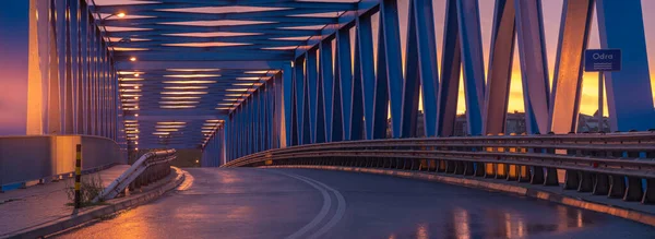 Road Crossing Truss Bridge Evening Thunderstorm — Stock Photo, Image