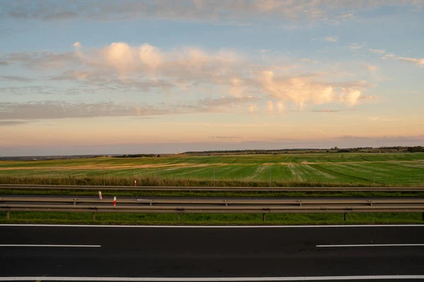 Puste Autostrady Zachodzie Słońca — Zdjęcie stockowe