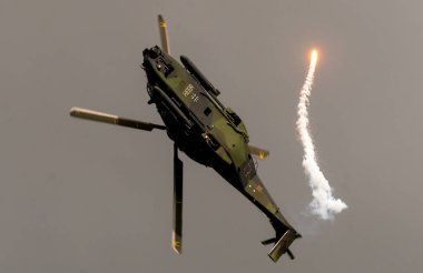 Agusta, Eurocopter ve Fokker firmalarının kurduğu NHIndustries firması tarafından üretilen çift motorlu çift motorlu Alman helikopteri NH90 'a aittir..