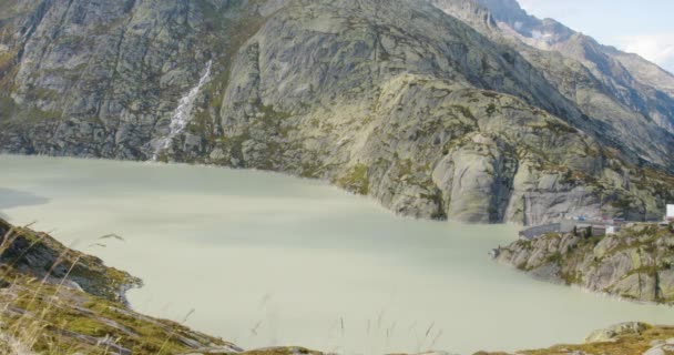 Τεχνητή Λίμνη Στις Ελβετικές Άλπεις Γκρίμσελσι Λίμνη Κοντά Στο Γκρίμσελ — Αρχείο Βίντεο