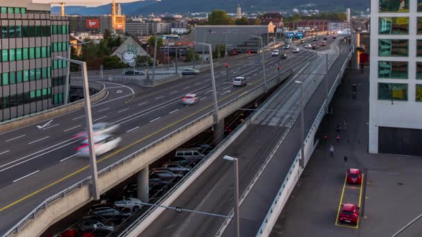 Tiden Förfaller Trafiken Solnedgången Det Zürich Det Hardbrucke Schweiz — Stockvideo