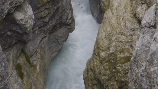 Wasser Fließt Steine Der Rosenlaui Gletscherschlucht Berner Oberland Kanton Bern — Stockvideo