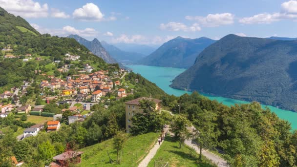 Timelapse Widok Wioskę Alpach Szwajcarskich Widok Monte Bre Jezioro Lugano — Wideo stockowe