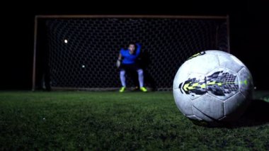futbol kalecisi