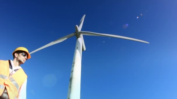 Wind Turbine Worker — Stock video