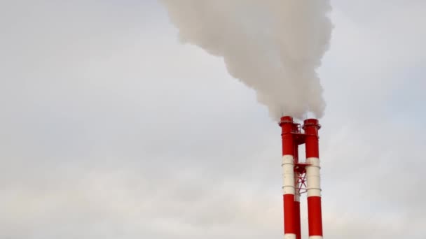 Central Eléctrica Equipo Las Estaciones Energía Eléctrica Humo Blanco Tubo — Vídeo de stock