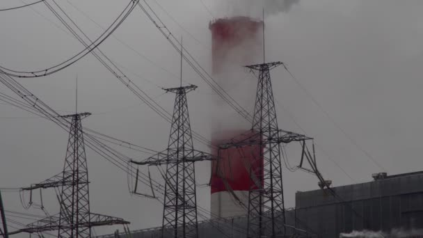 发电厂 电站设备 管道中的白烟 — 图库视频影像