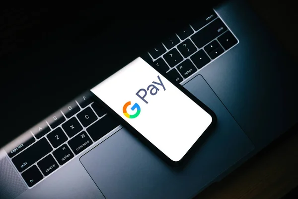 Логотип Google Pay Экране Смартфона — стоковое фото