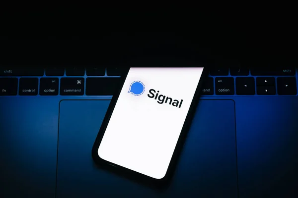 Логотип Сигнала Экране Смартфона — стоковое фото