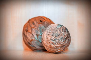 Ev dekorasyonu ve yaratıcılığı için doğal ahşaptan yapılmış iç dekoratif nesne.