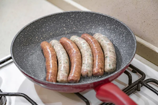 Salsichas Suculentas Apetitosas Feitas Carne Natural Especiarias Estão Prontas Para — Fotografia de Stock