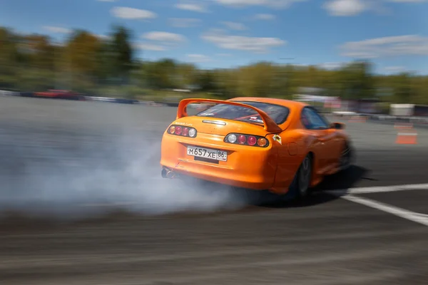 Drift racing bil — Stockfoto