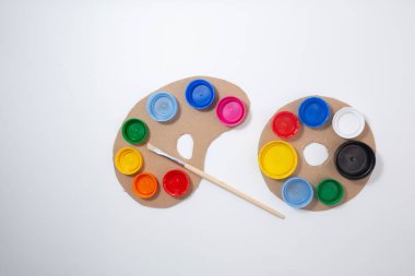 Geri dönüşüm başlıkları, özel ders, resim yapmak için hızlı palet ya da çocuklar için oyun zamanı