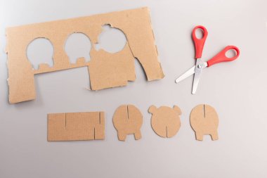 kolay kaplan kağıt zanaat, üst görünüm, kartondan kesilmiş figür