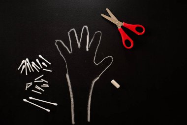 DIY cadılar bayramı zanaatı, pamuklu bez iskelet sanat projesi, özel ders, adım 1