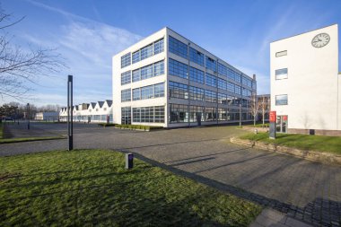 Krefeld - Mies van der Rohe İş Parkı 'ndaki Saat-Evi, Kuzey Ren Vestfalyası, Almanya, 31.01.2021