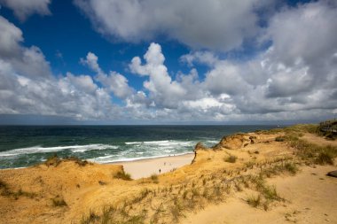 Sylt- Grass-Dunes 'dan yakındaki Beach Kampem, Sylt, Almanya, 13.06.2022' ye doğru manzaralı