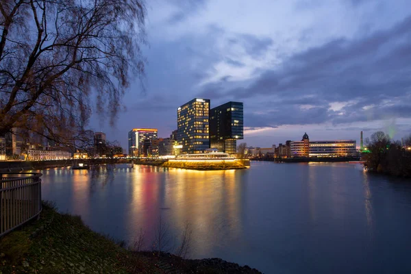 Duesseldorf Vista Puerto Interior Noche Renania Del Norte Westfalia Alemania —  Fotos de Stock