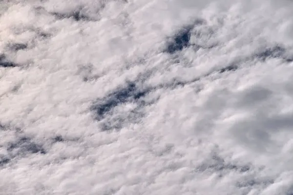 Blauwe Lucht Vol Witte Wolken Heldere Blauwe Lucht — Stockfoto