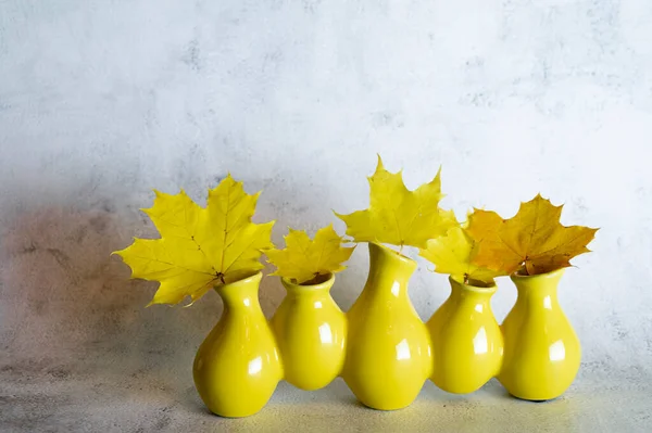Yellow Maple Autumn Leaves Yellow Vases Copy Space Selective Focus — Stock Photo, Image