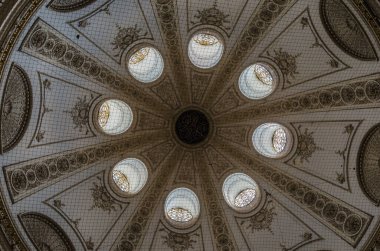 VIENNA, AUSTRIA - 1 Eylül 2013: Avusturya 'nın Viyana kentindeki Hofburg İmparatorluk Sarayı' nın girişinde mimari ayrıntı