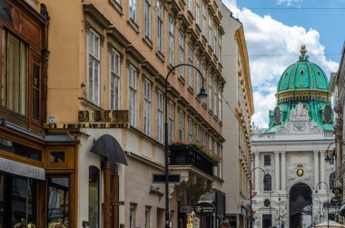 VIENNA, AUSTRIA - 1 Eylül 2013: Viyana, Avusturya 'da klasik mimari ve şehir sahnesi