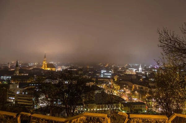 Cluj Napoca Transilvanya Romanya Nın Hava Gece Manzarası Sisli Sonbahar — Stok fotoğraf