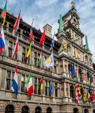 Antwerp, Belçika 'daki Grote Markt (Büyük Pazar Meydanı), eski loncaların evleri