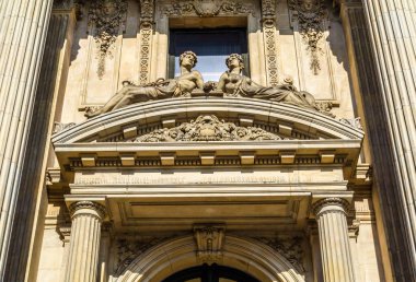 Brüksel, Belçika 'daki Grand Place cephelerinin mimari detayları