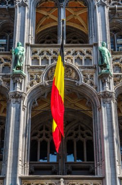 Brüksel, Belçika 'daki Grand Place cephelerinin mimari detayları