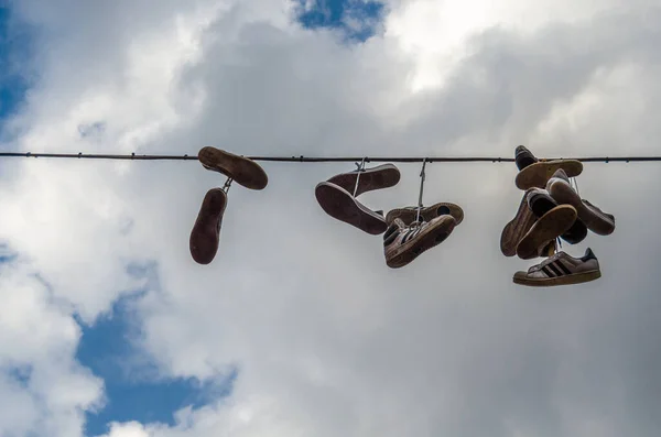 Ghent Belgium August 2013 Shoe Tossing Ghent Belgium Shoe Tossing — Stock Photo, Image