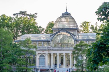 MADRID, İspanya - 30 Mayıs 2021: Palacio de Cristal (