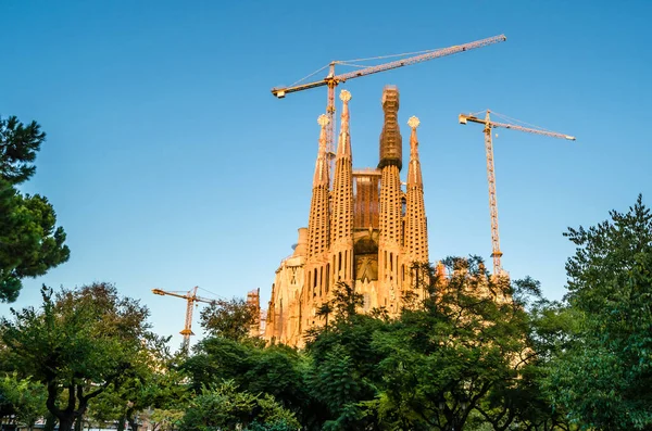 Exterior View Famous Sagrada Familia Large Unfinished Minor Basilica Barcelona — ストック写真