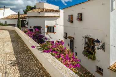 Alicante ili, İspanya 'nın Akdeniz beyaz köyü Altea' da mimarlık