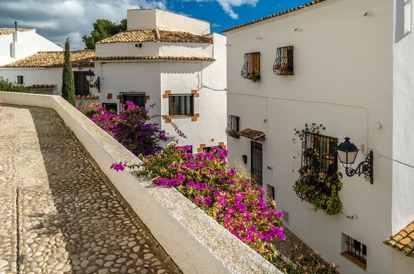 Alicante ili, İspanya 'nın Akdeniz beyaz köyü Altea' da mimarlık