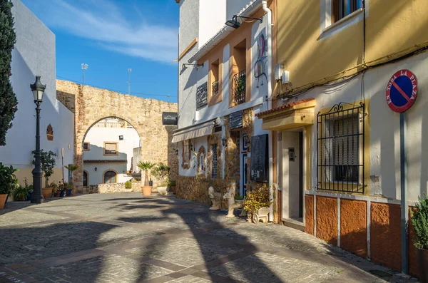 스페인 스페인 2022 과좁은 거리의 스페인 발렌시아 알리칸테 지방의 역사적 — 스톡 사진
