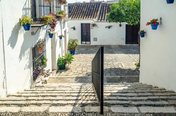 Enge Gassen Zentrum Von Estepona Typisch Andalusische Stadt Mit Weißen — Stockfoto