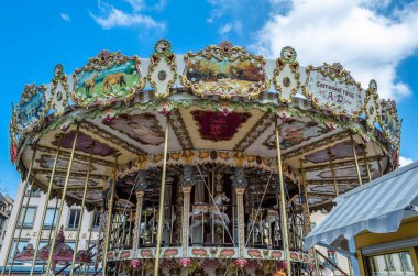 STRASBOURG, FRANCE - 29 Ağustos 2013: Strasbourg 'un tarihi merkezinde, Alsace, doğu Fransa