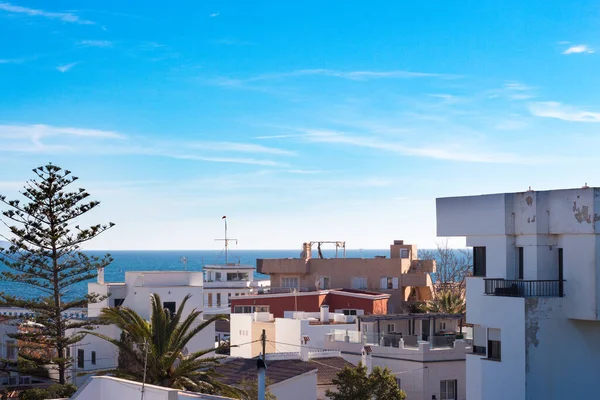 Coll den Rabassa, Mayorka, İspanya 'daki Akdeniz panoramik manzarası.